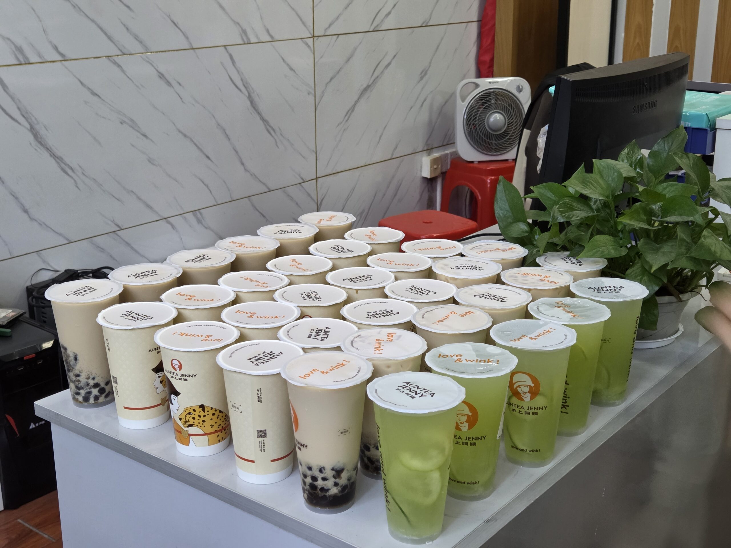 Christmas milk tea for connector factory team celebration